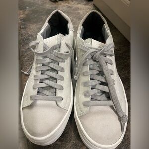 P448 Women’s Light Gray Low-Top Sneakers with Silver Glitter Tongue